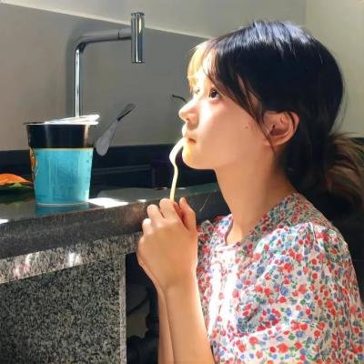 男人与婴儿